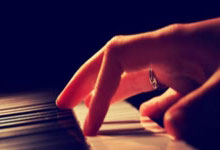 关于哈兰德巅峰对决，萨拉赫与60激战法国队分钟，出色防守胜负难料！的信息